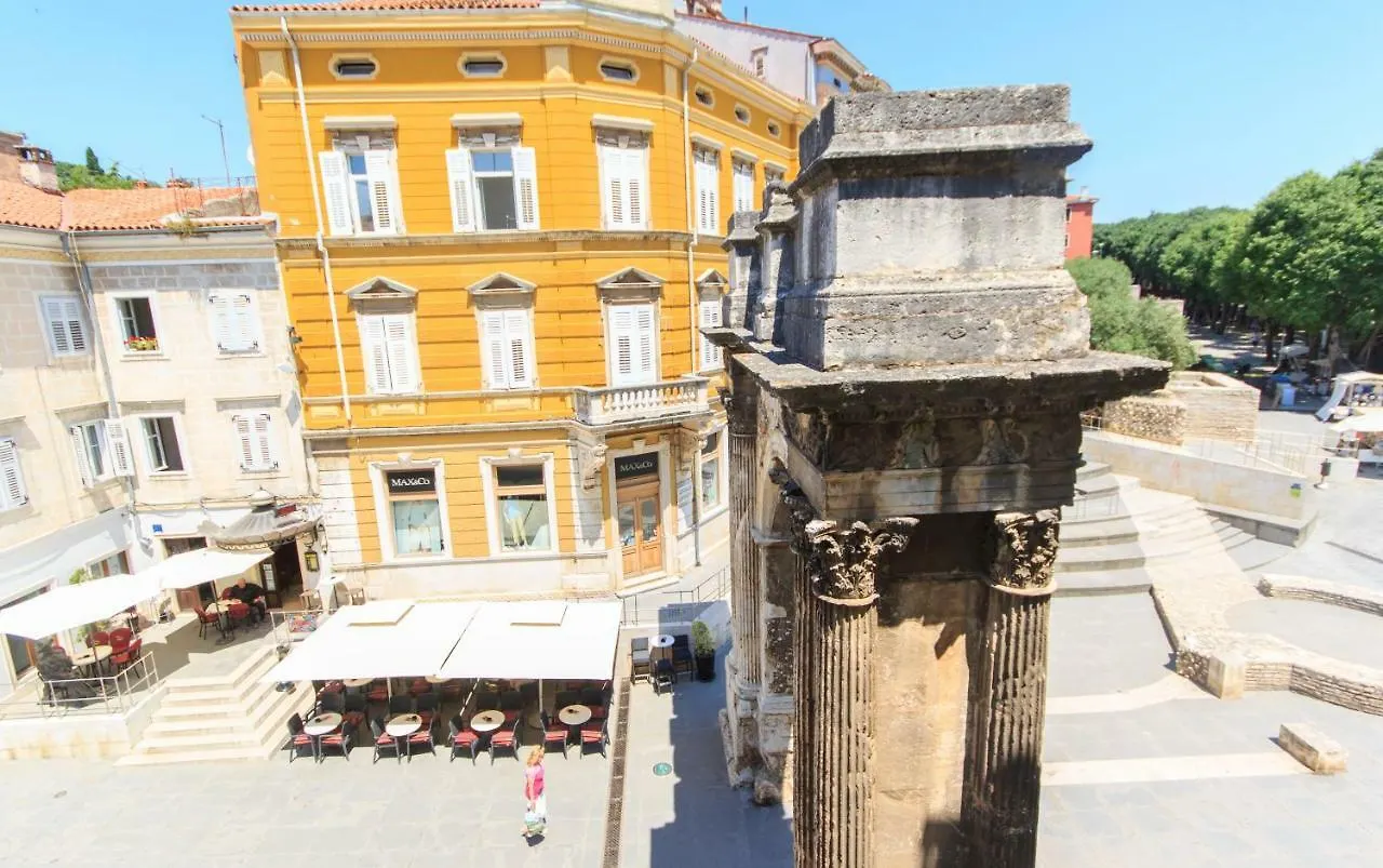 Apartment Appartment In Center With Parking Pula